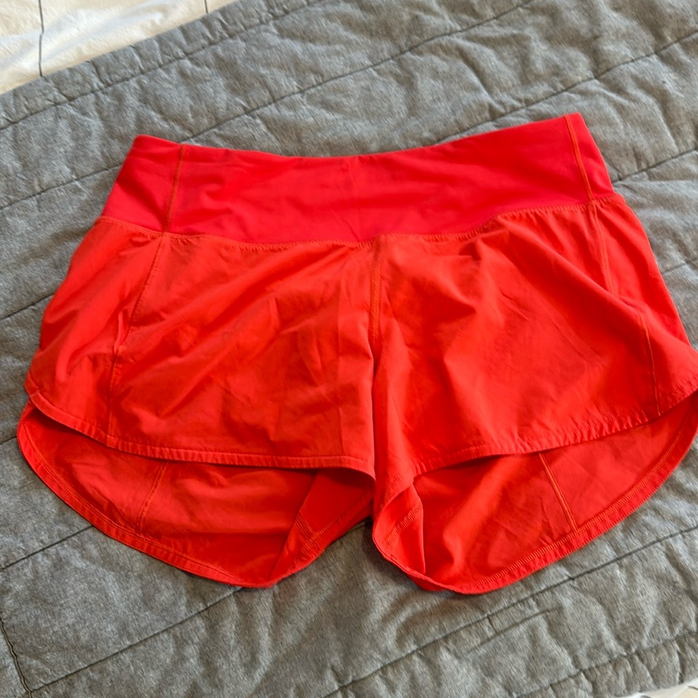 Lululemon 8 TALL Running shorts in perfect condition